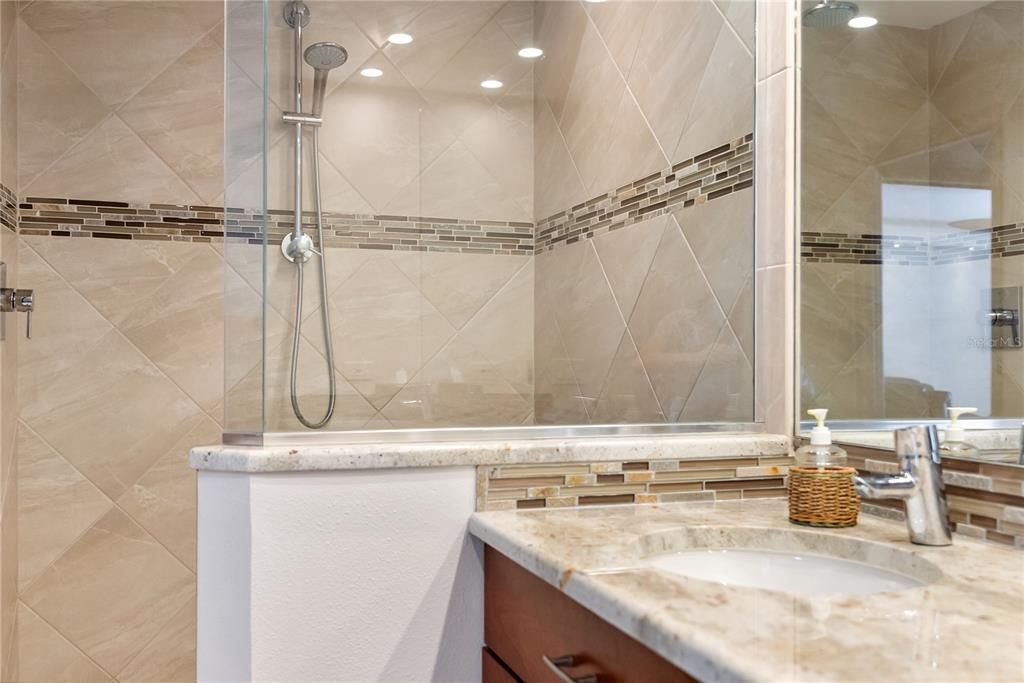 На продажу: $2,750,000 (3 спален, 2 ванн, 2230 Квадратных фут)