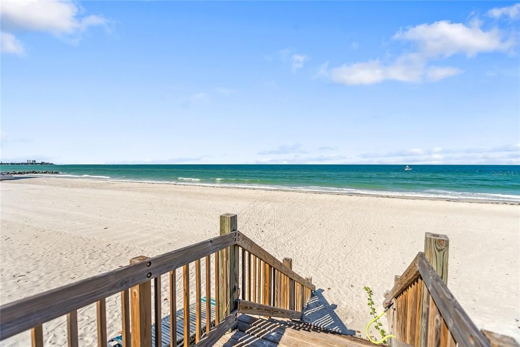 На продажу: $2,750,000 (3 спален, 2 ванн, 2230 Квадратных фут)