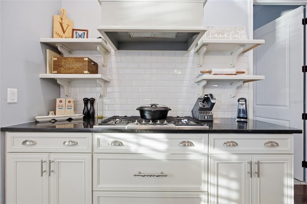 For Sale: $1,599,000 (3 beds, 3 baths, 2488 Square Feet)