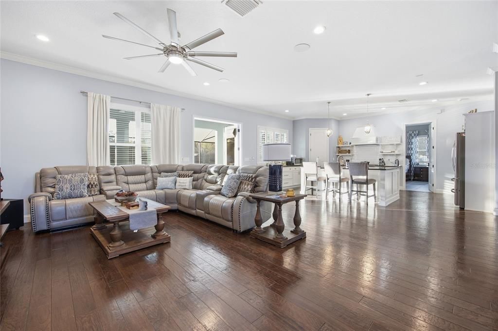 For Sale: $1,599,000 (3 beds, 3 baths, 2488 Square Feet)