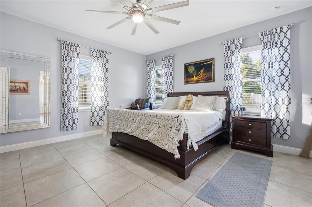 For Sale: $1,599,000 (3 beds, 3 baths, 2488 Square Feet)