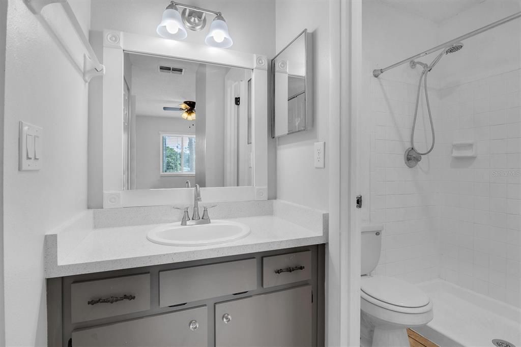 En Renta: $1,400 (2 camas, 2 baños, 864 Pies cuadrados)