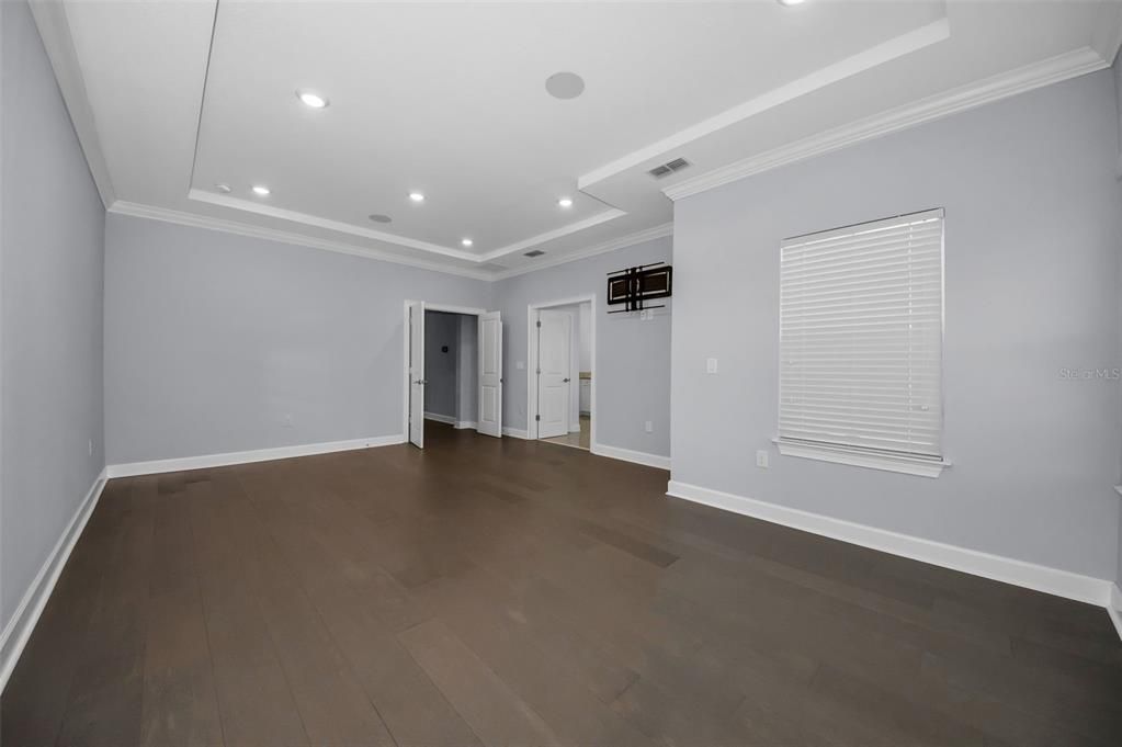 For Sale: $984,900 (5 beds, 3 baths, 3618 Square Feet)