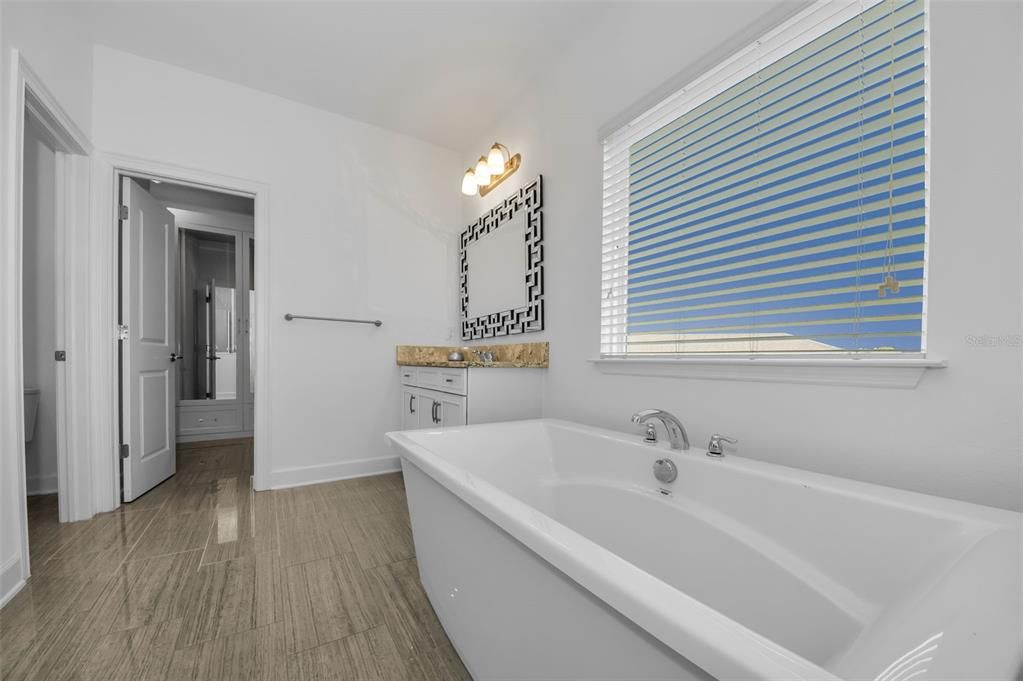 For Sale: $984,900 (5 beds, 3 baths, 3618 Square Feet)