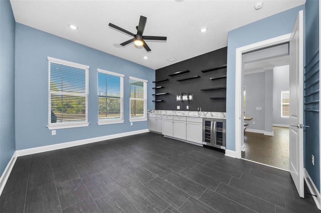 For Sale: $984,900 (5 beds, 3 baths, 3618 Square Feet)