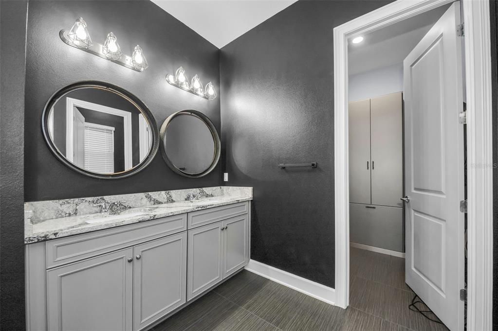 For Sale: $984,900 (5 beds, 3 baths, 3618 Square Feet)