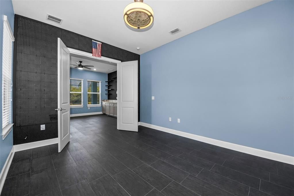 For Sale: $984,900 (5 beds, 3 baths, 3618 Square Feet)