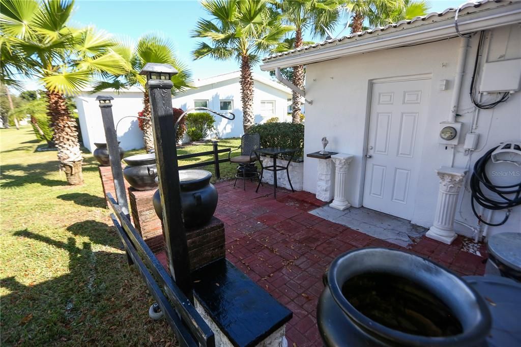 For Sale: $379,000 (2 beds, 2 baths, 1331 Square Feet)