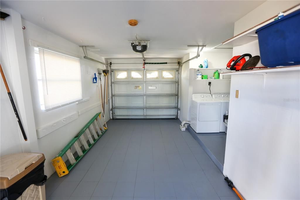 For Sale: $379,000 (2 beds, 2 baths, 1331 Square Feet)