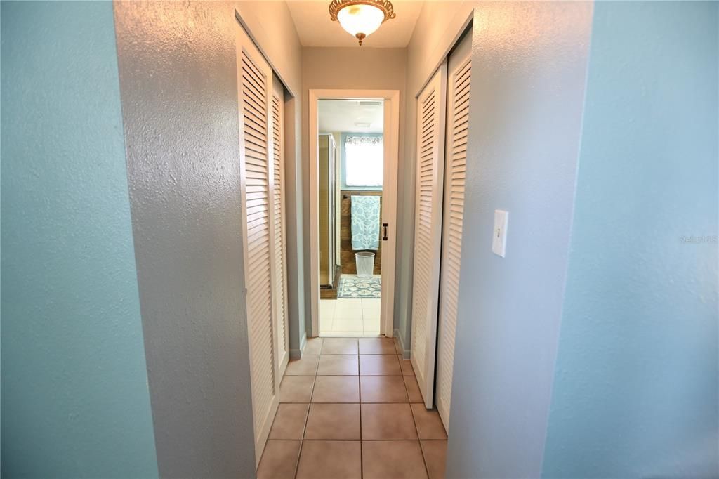 For Sale: $379,000 (2 beds, 2 baths, 1331 Square Feet)