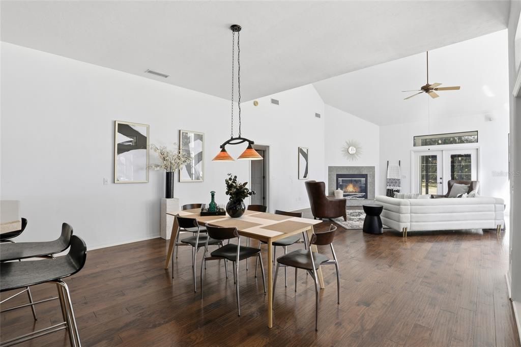 For Sale: $899,000 (3 beds, 2 baths, 2435 Square Feet)