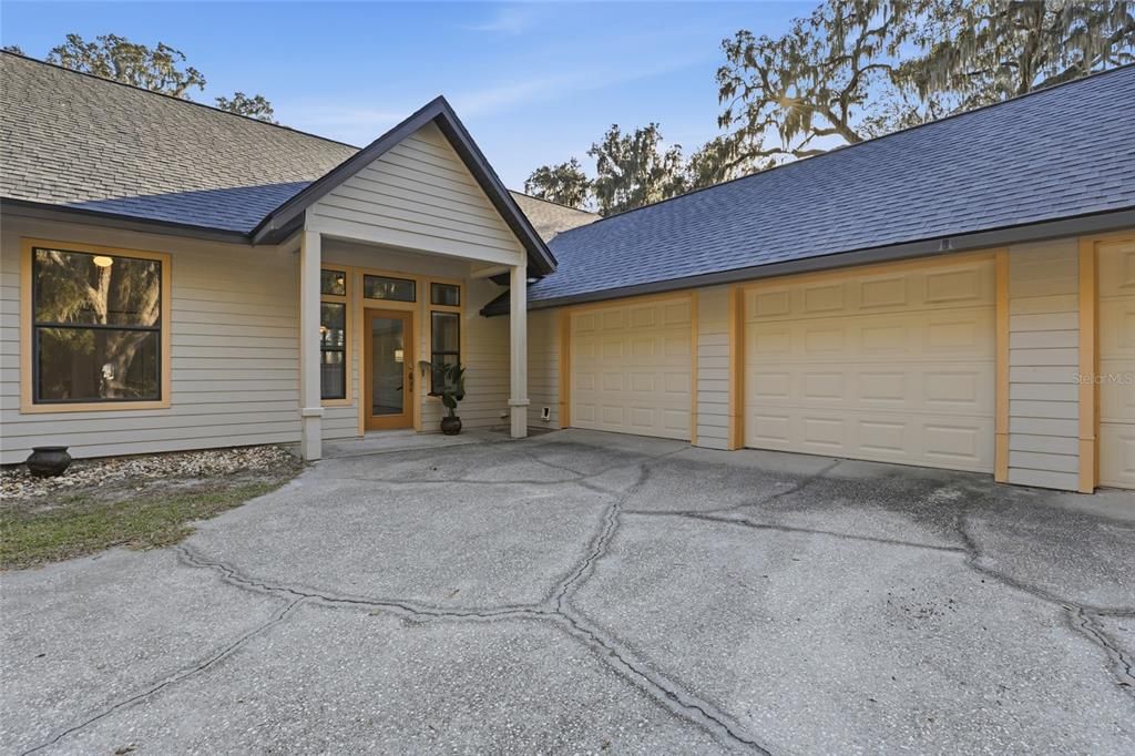 For Sale: $899,000 (3 beds, 2 baths, 2435 Square Feet)