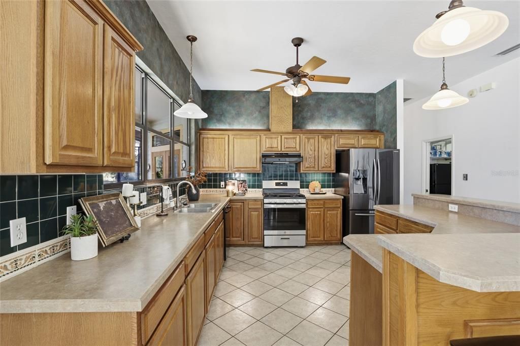 For Sale: $899,000 (3 beds, 2 baths, 2435 Square Feet)