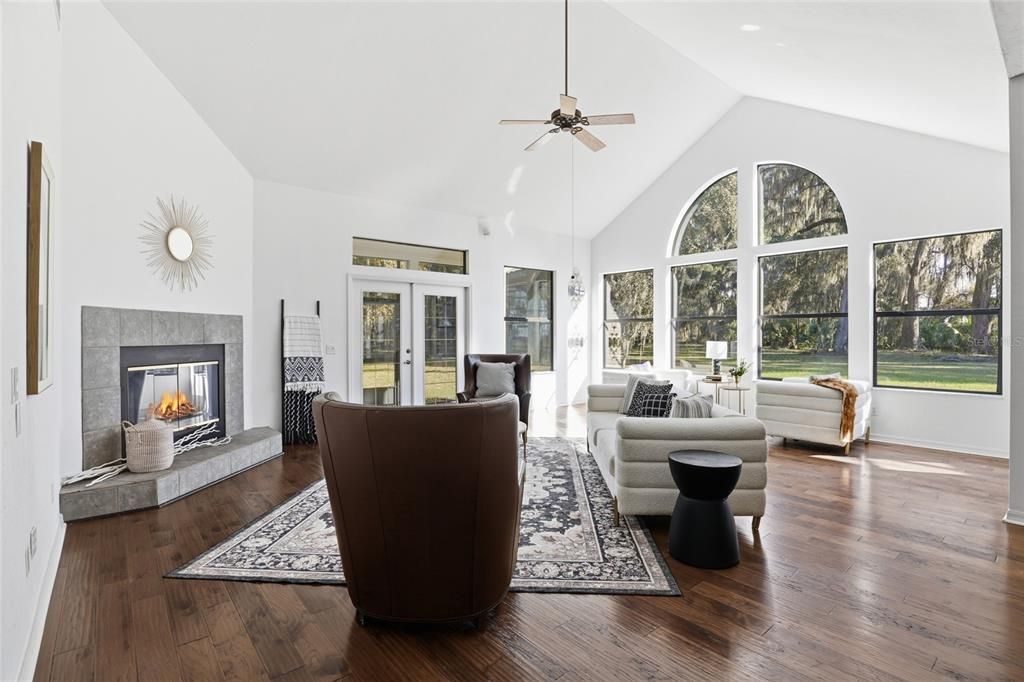 For Sale: $899,000 (3 beds, 2 baths, 2435 Square Feet)