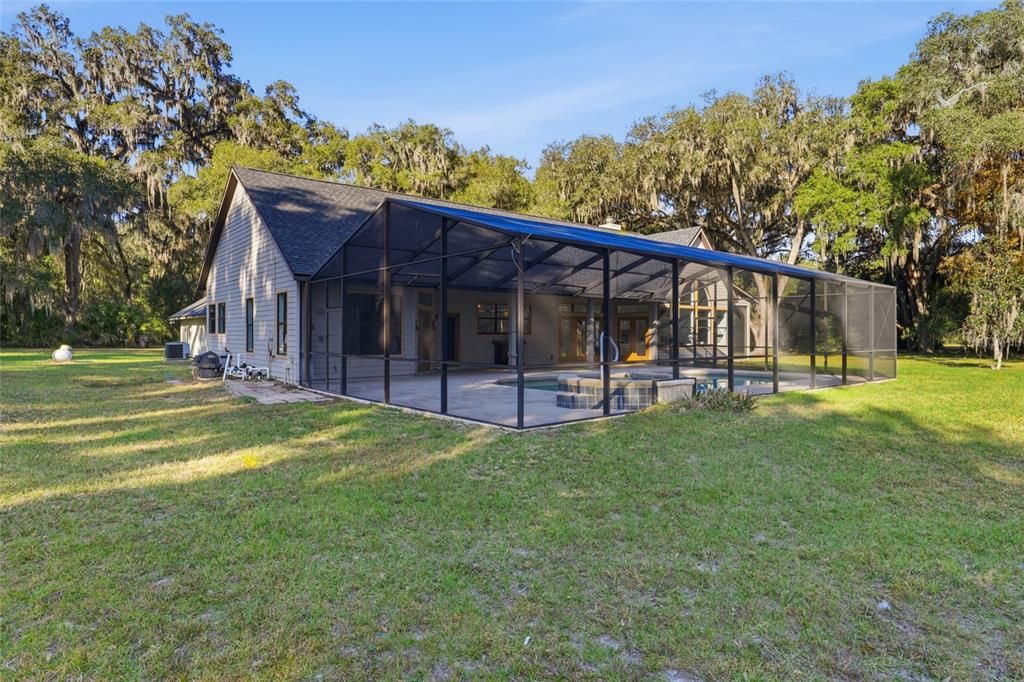 For Sale: $899,000 (3 beds, 2 baths, 2435 Square Feet)