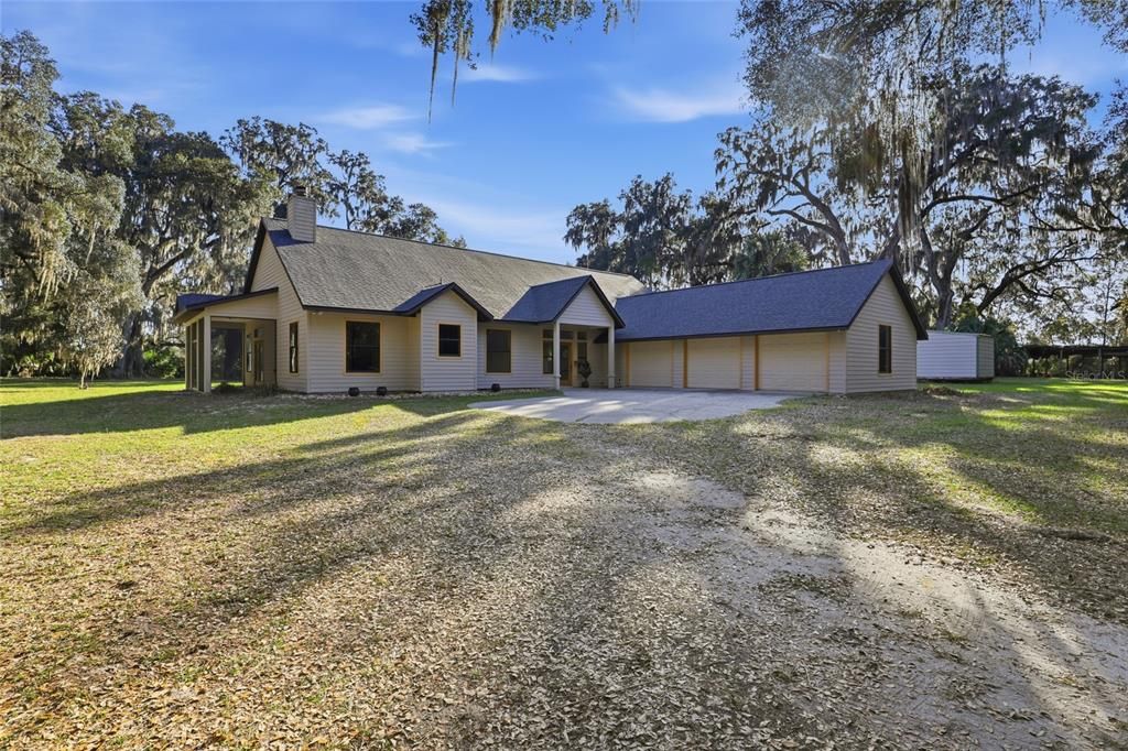 For Sale: $899,000 (3 beds, 2 baths, 2435 Square Feet)