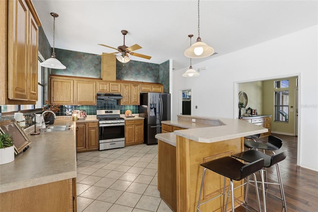 For Sale: $899,000 (3 beds, 2 baths, 2435 Square Feet)