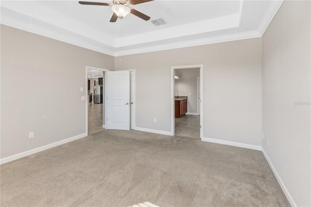 出租: $3,400 (4 贝兹, 3 浴室, 3352 平方英尺)