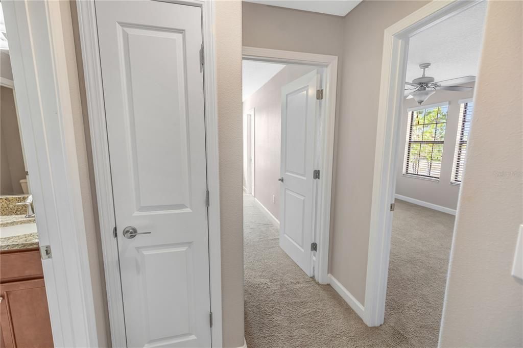 出租: $3,400 (4 贝兹, 3 浴室, 3352 平方英尺)