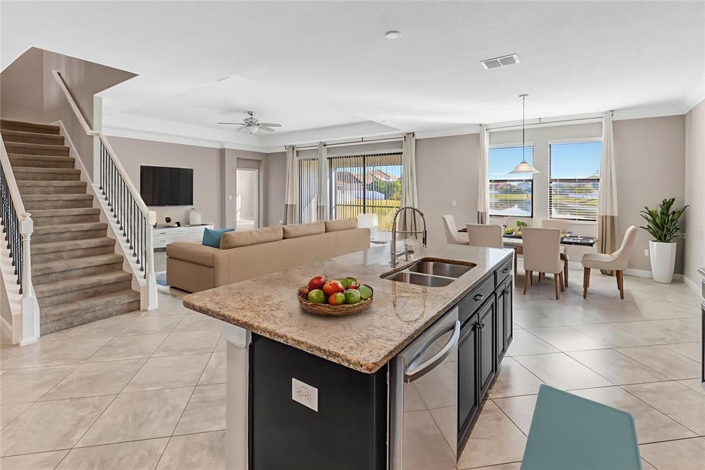 出租: $3,400 (4 贝兹, 3 浴室, 3352 平方英尺)