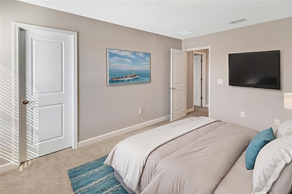 出租: $3,400 (4 贝兹, 3 浴室, 3352 平方英尺)