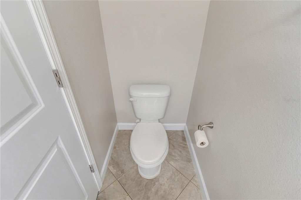 出租: $3,400 (4 贝兹, 3 浴室, 3352 平方英尺)