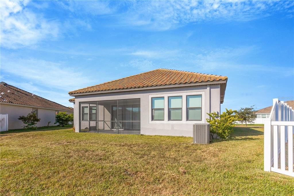 出租: $3,400 (4 贝兹, 3 浴室, 3352 平方英尺)