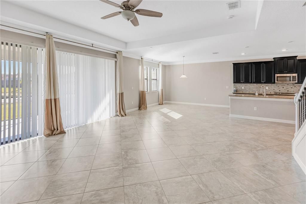 出租: $3,400 (4 贝兹, 3 浴室, 3352 平方英尺)