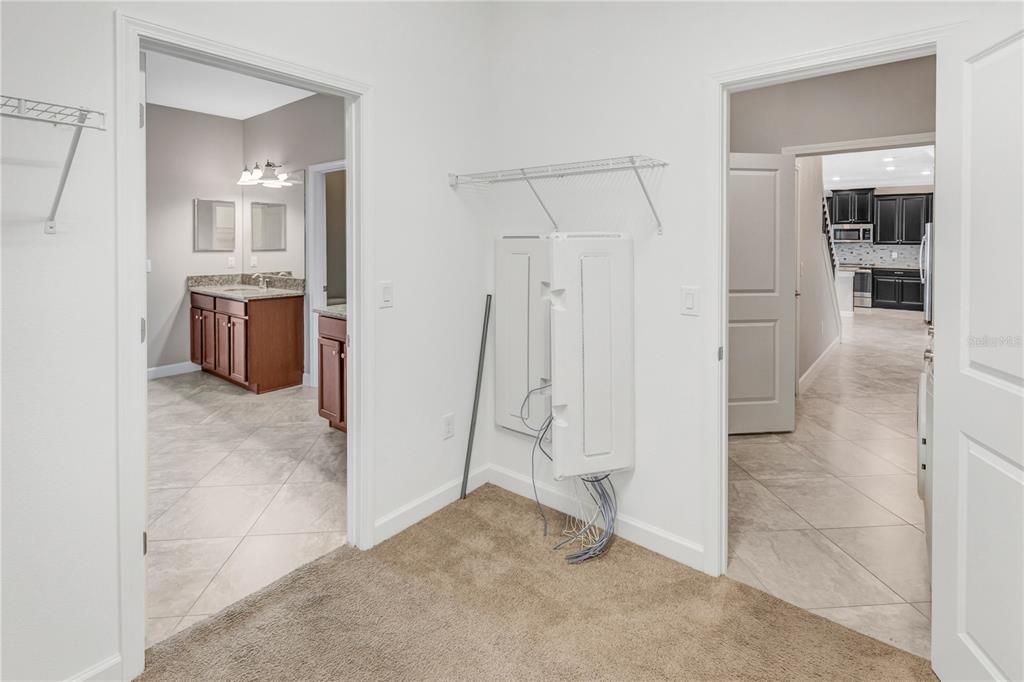 出租: $3,400 (4 贝兹, 3 浴室, 3352 平方英尺)