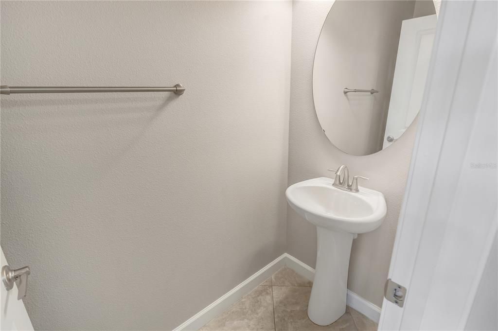 出租: $3,400 (4 贝兹, 3 浴室, 3352 平方英尺)