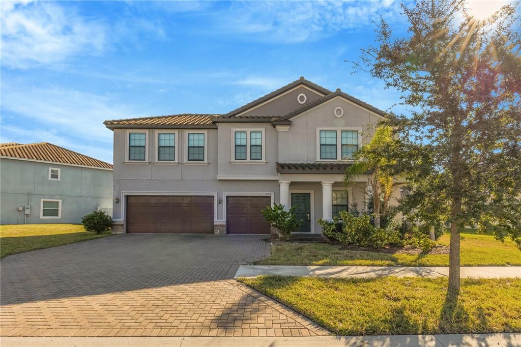 出租: $3,400 (4 贝兹, 3 浴室, 3352 平方英尺)