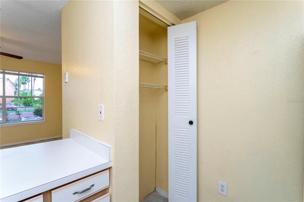 For Rent: $1,400 (1 beds, 1 baths, 530 Square Feet)