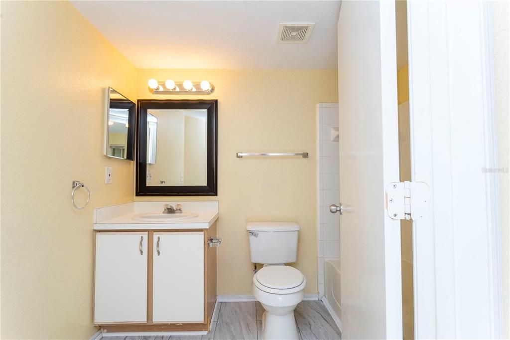 For Rent: $1,400 (1 beds, 1 baths, 530 Square Feet)