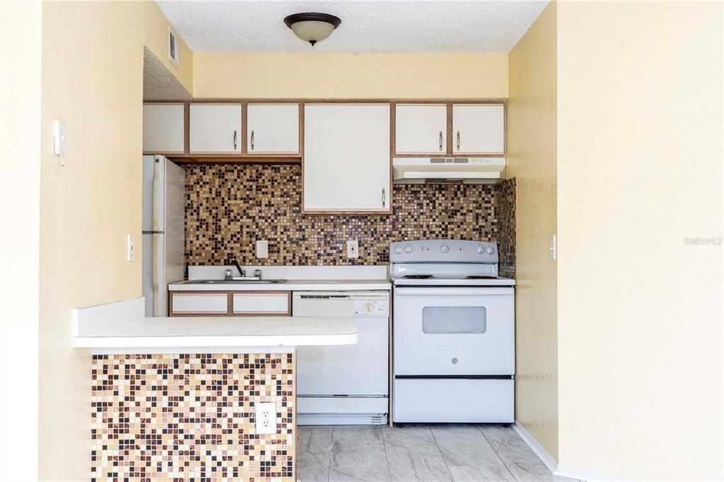 For Rent: $1,400 (1 beds, 1 baths, 530 Square Feet)