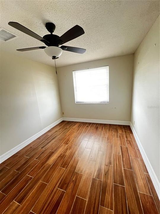 For Sale: $314,900 (3 beds, 2 baths, 1594 Square Feet)