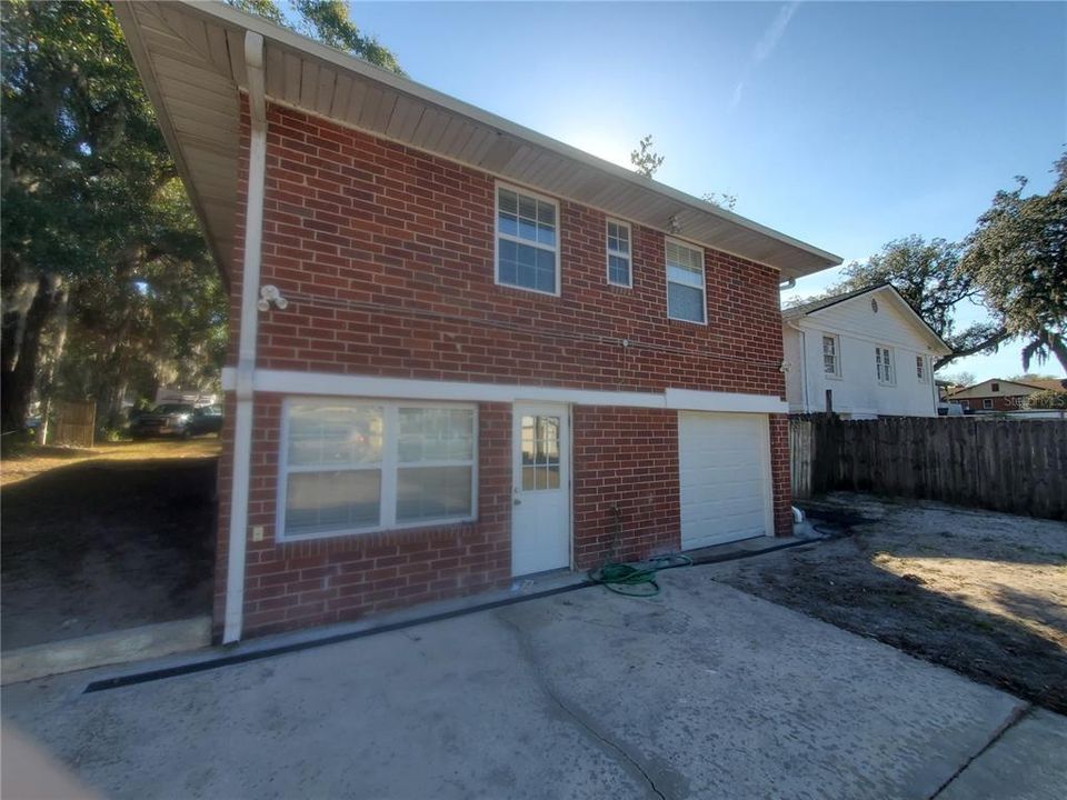 На продажу: $279,988 (4 спален, 1 ванн, 2000 Квадратных фут)