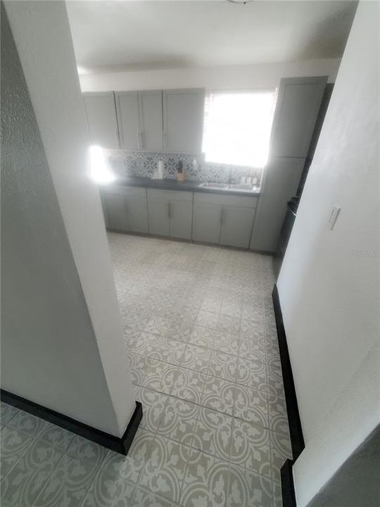 На продажу: $279,988 (4 спален, 1 ванн, 2000 Квадратных фут)