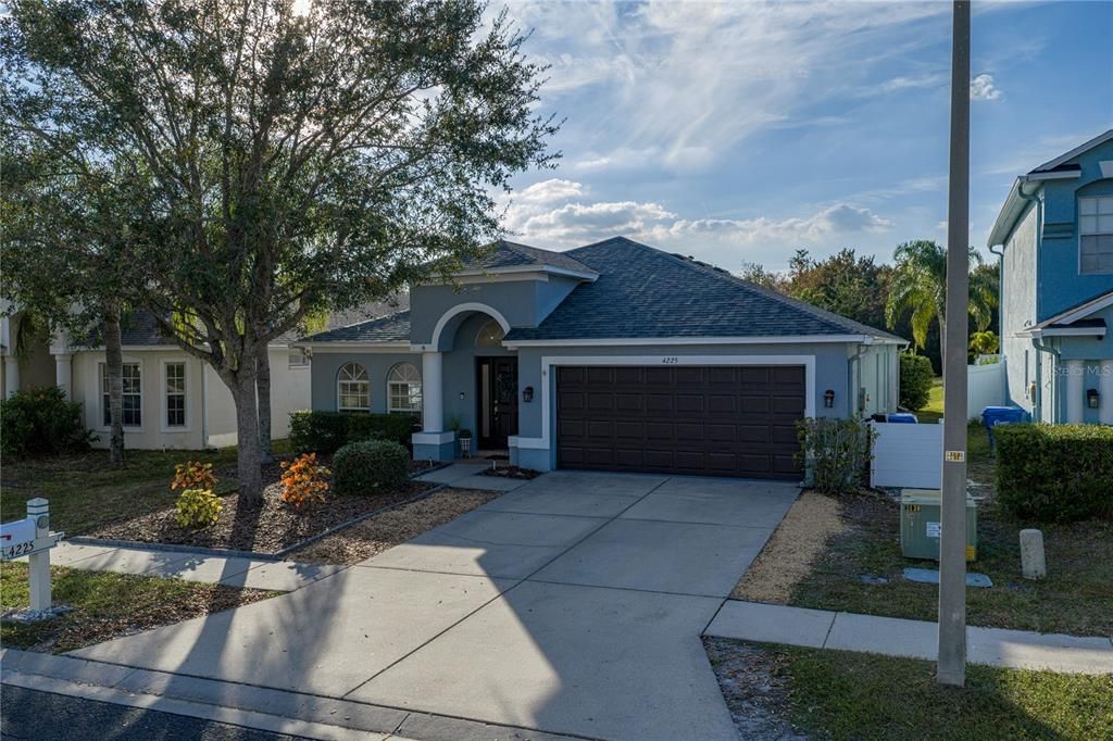 For Sale: $412,000 (4 beds, 2 baths, 1980 Square Feet)