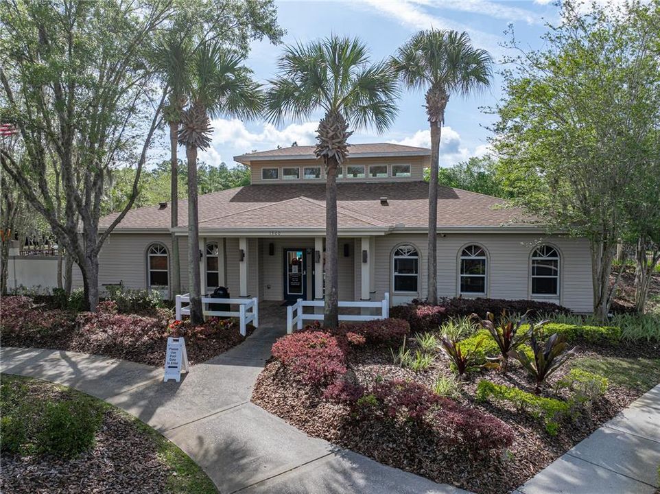 For Sale: $412,000 (4 beds, 2 baths, 1980 Square Feet)