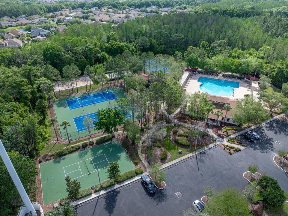 For Sale: $412,000 (4 beds, 2 baths, 1980 Square Feet)