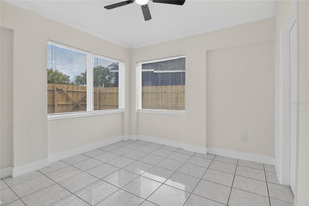 For Sale: $529,900 (5 beds, 3 baths, 2354 Square Feet)