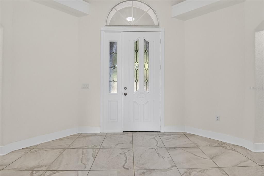 For Sale: $529,900 (5 beds, 3 baths, 2354 Square Feet)