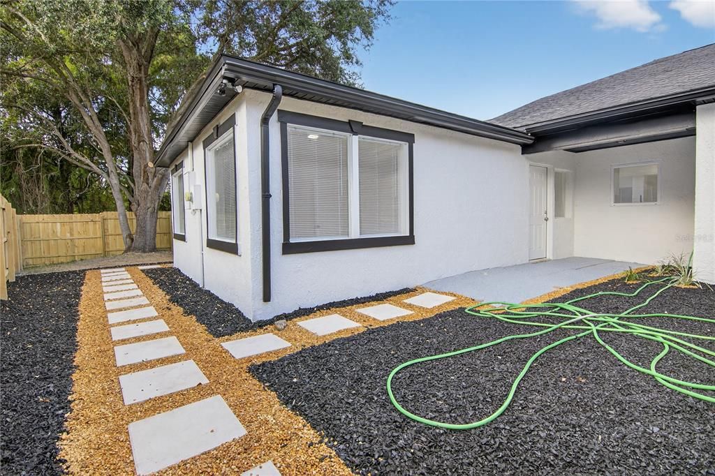 For Sale: $529,900 (5 beds, 3 baths, 2354 Square Feet)