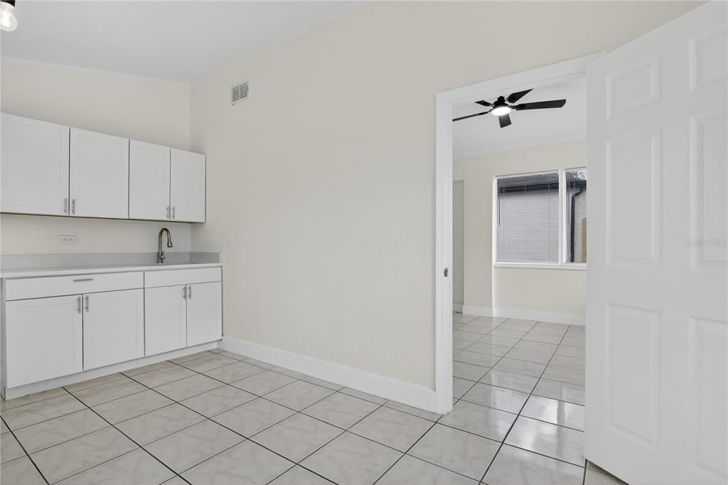 For Sale: $529,900 (5 beds, 3 baths, 2354 Square Feet)