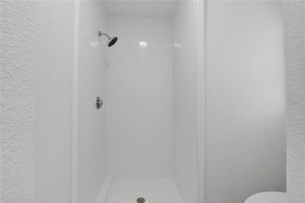 For Sale: $529,900 (5 beds, 3 baths, 2354 Square Feet)