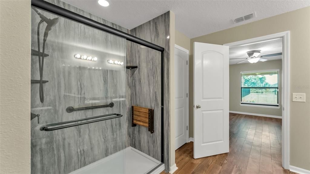 待售: $273,000 (3 贝兹, 2 浴室, 1356 平方英尺)