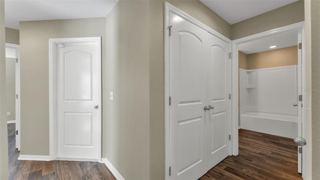 待售: $273,000 (3 贝兹, 2 浴室, 1356 平方英尺)