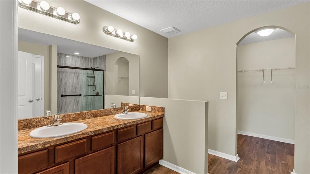 待售: $273,000 (3 贝兹, 2 浴室, 1356 平方英尺)