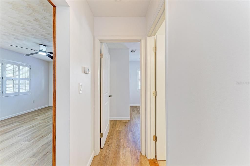 待售: $369,900 (2 贝兹, 1 浴室, 720 平方英尺)