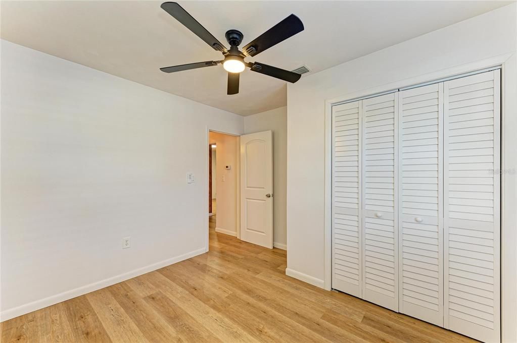 待售: $369,900 (2 贝兹, 1 浴室, 720 平方英尺)